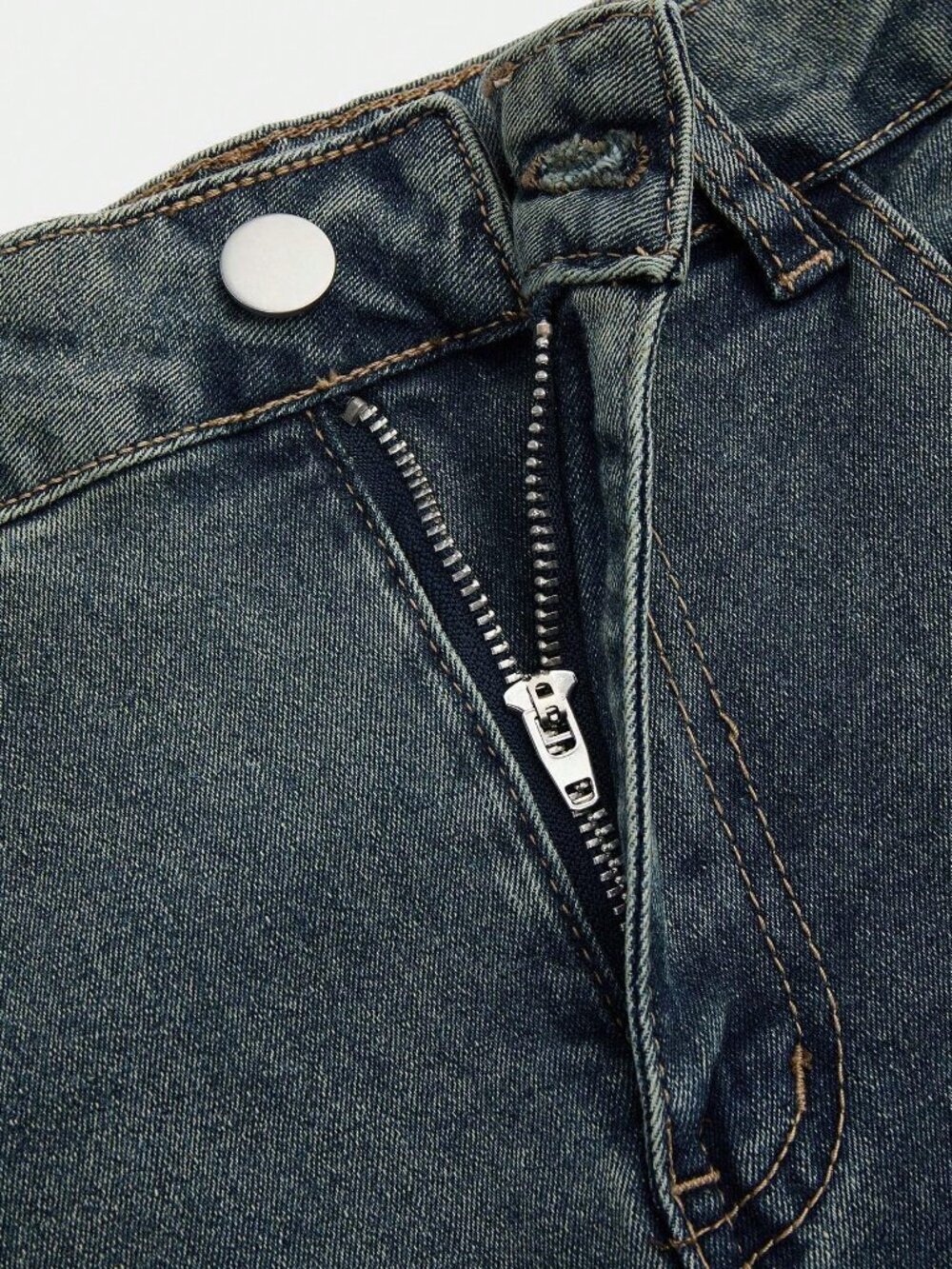 Blue Elegant Women's Flared Jeans - Picture 5 of 8